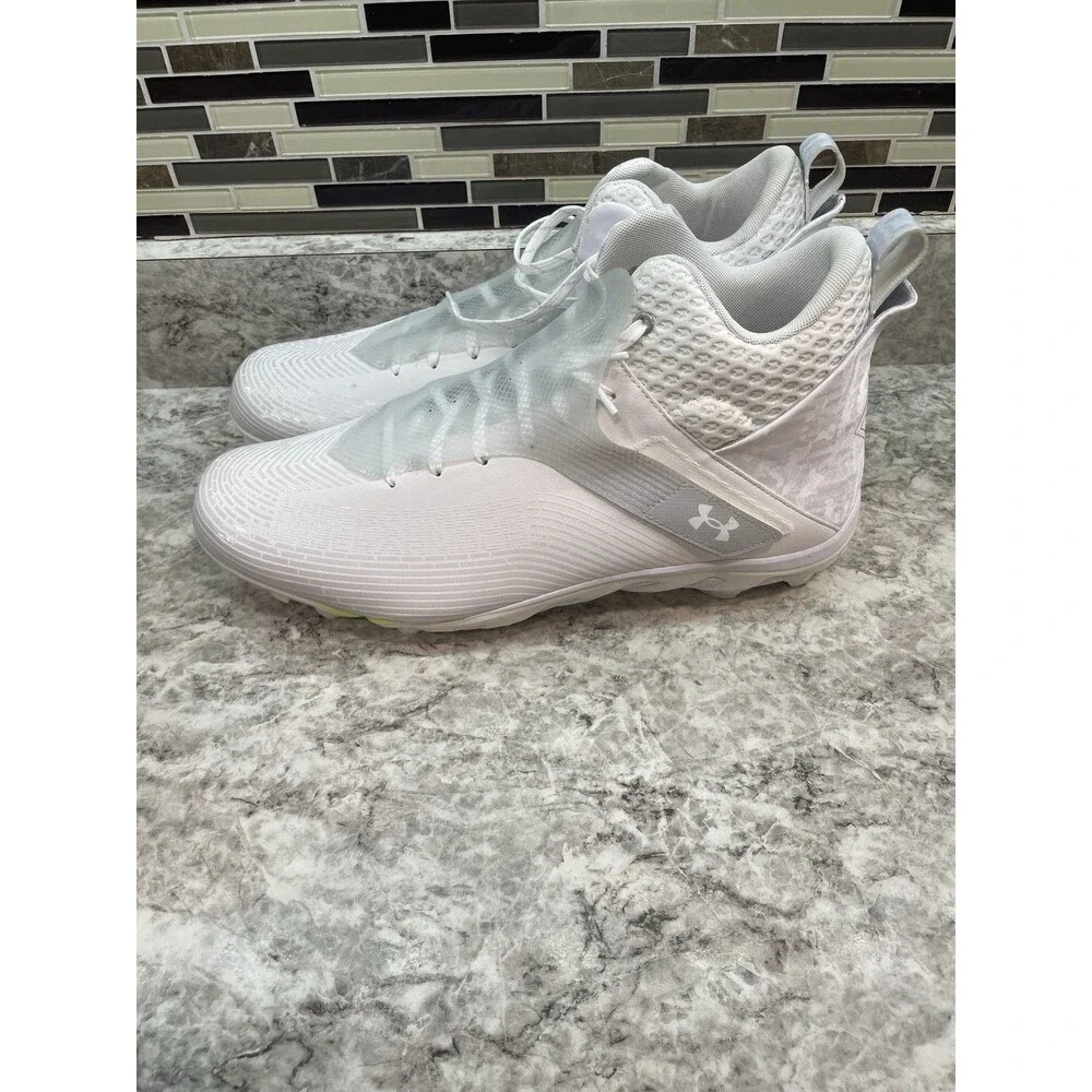Under Armour football cleats 3026487-100 White Size 18